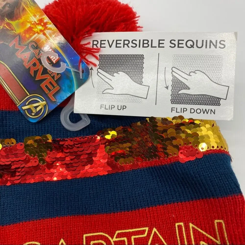 NEW Captain Marvel‎ Knit Hat Cap Beanie Red Blue Reversible Sequin Youth OS